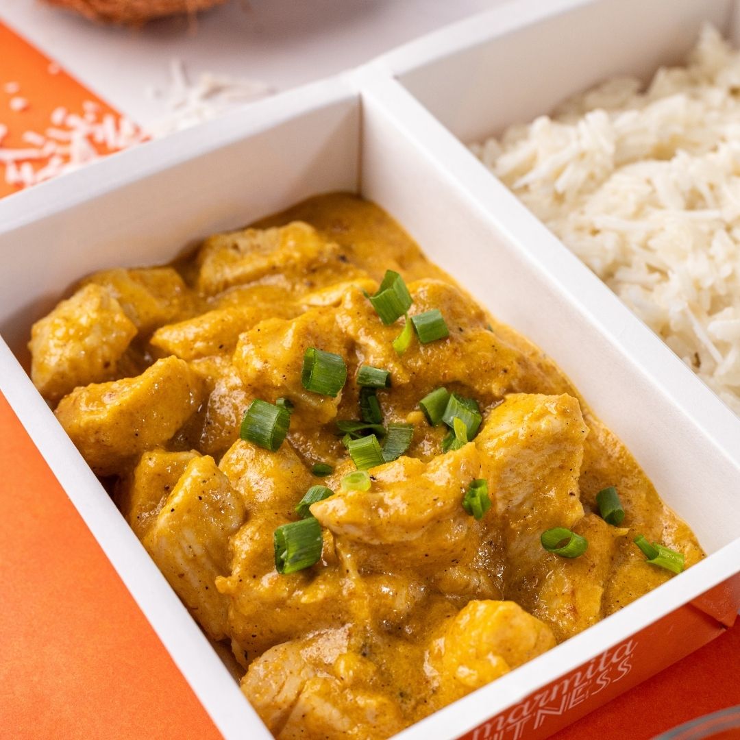 Frango ao Curry com Arroz de Coco