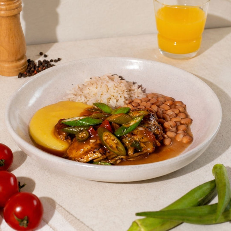 Frango com Quiabo e Angu