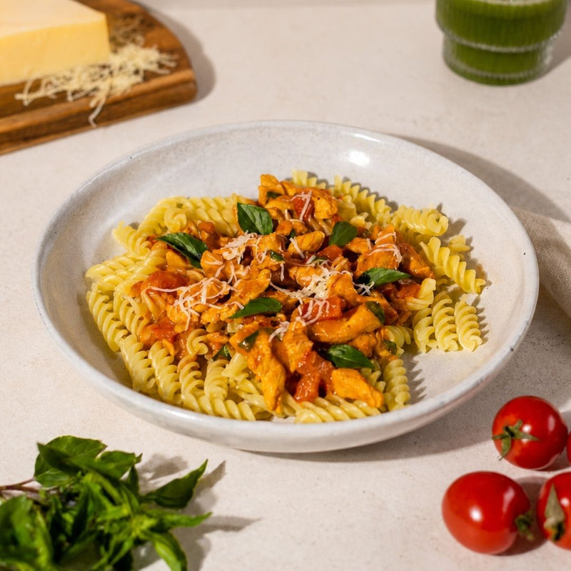 Fusilli com Frango ao Molho Pomodoro