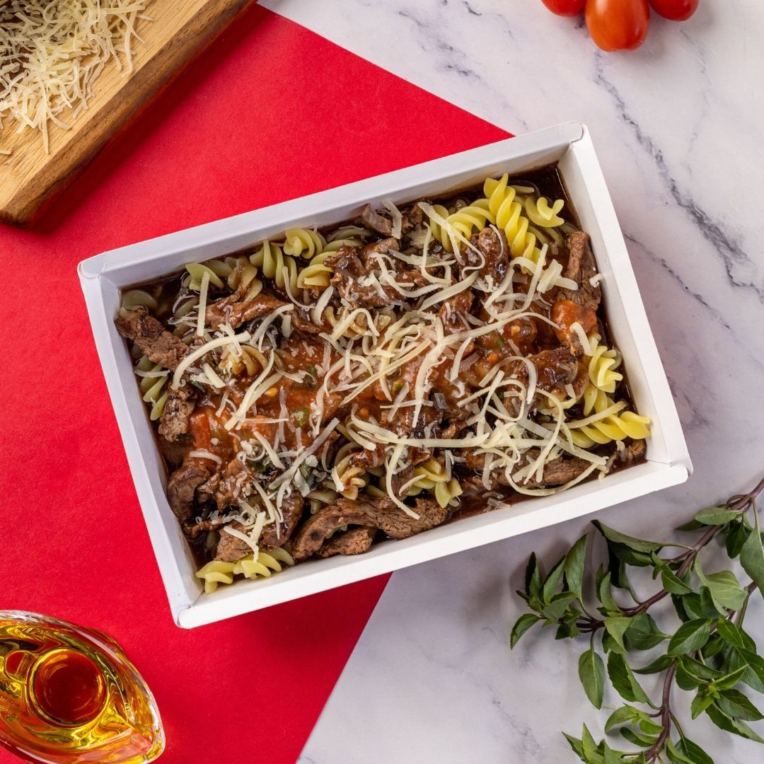 Fusilli ao Molho de Filé Mignon