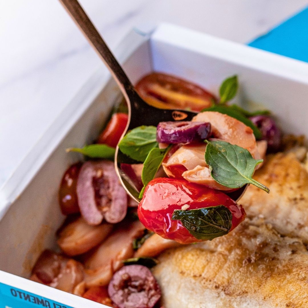 Tilápia ao Molho Mediterrâneo com Risoto de Limão Siciliano